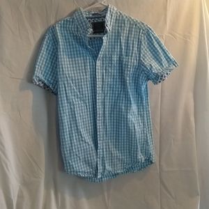 On the road. Slim fit blue and white dress shirt